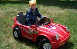 Как правильно выбрать детский электромобиль?
