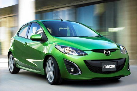 Зелёный цвет - намёк на "экологичность" Mazda