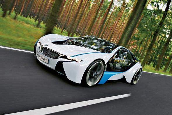 BMW i8 спорт кар с двигателем и электричеством