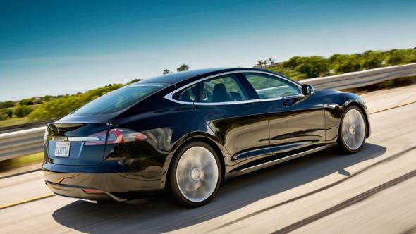 Электромобиль Tesla Model S 2015-2016